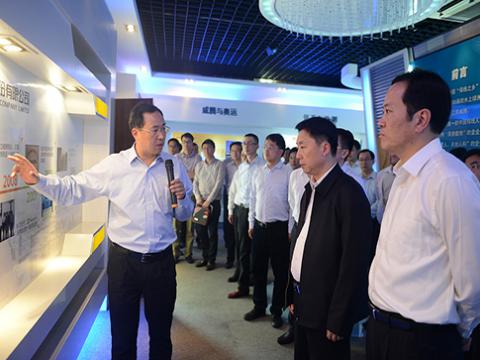 镇江市委书记夏锦文莅临拉斯维加斯9888股份视察